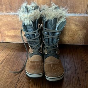 Sorel snow boots
